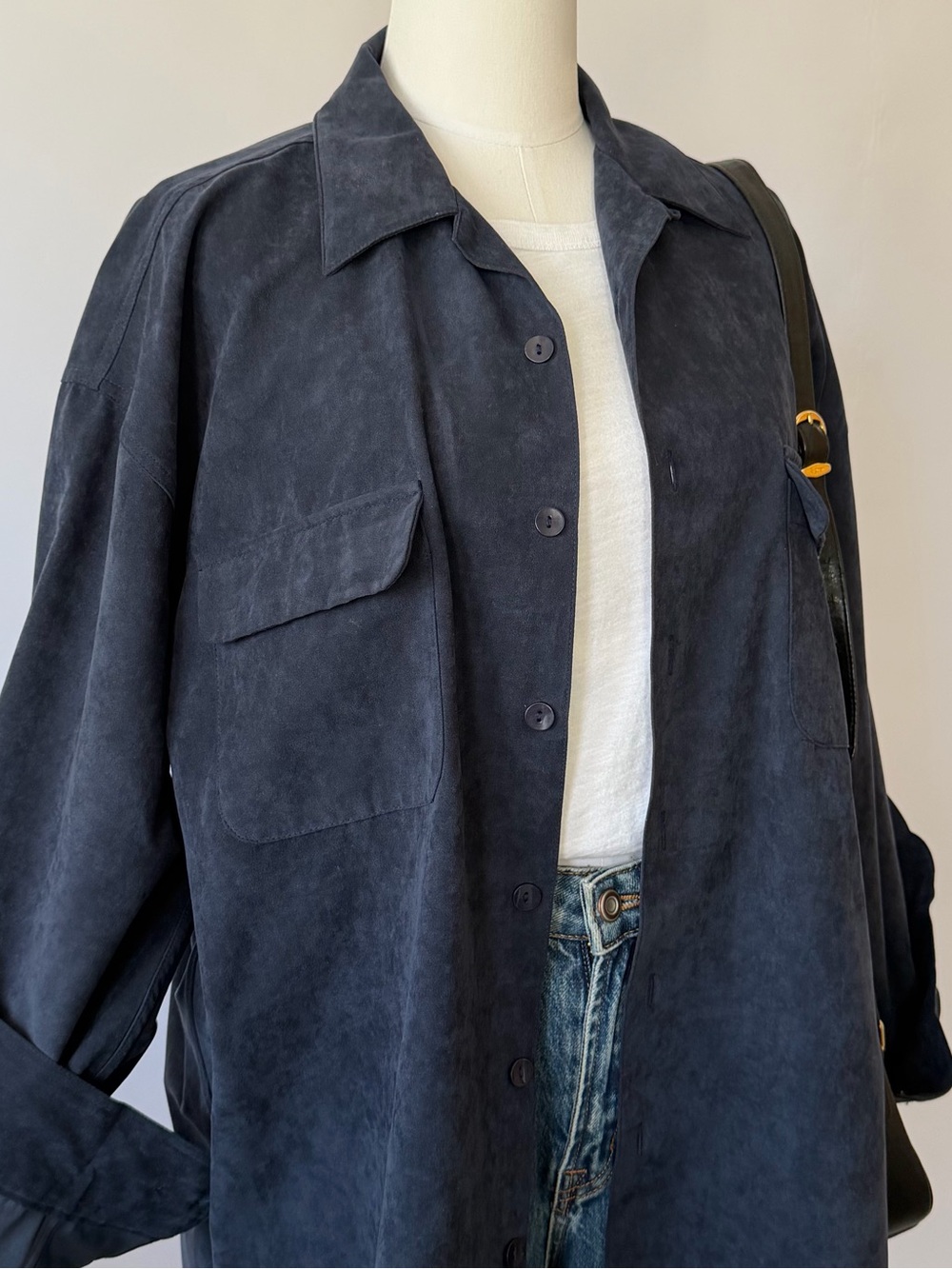 Bruno button-up shirt navy size large. - Picture 6 of 10